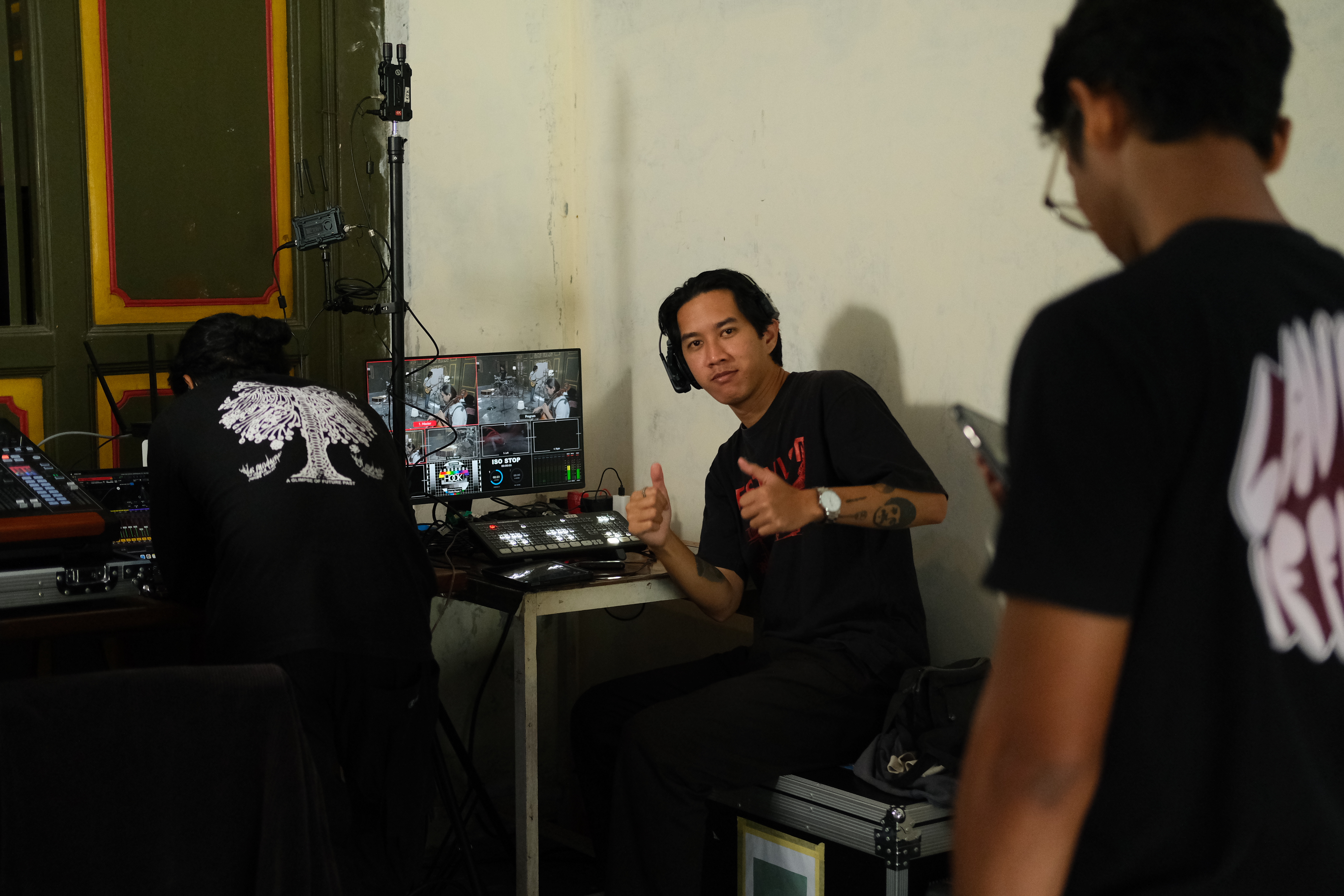 Gono-Gini Di Balik Live Session